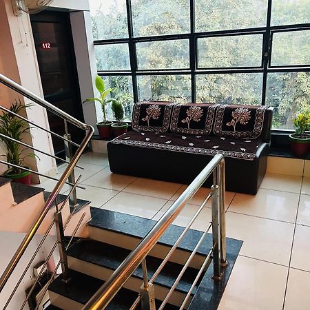 Hotel Season Αχμπανταμπάντ Εξωτερικό φωτογραφία