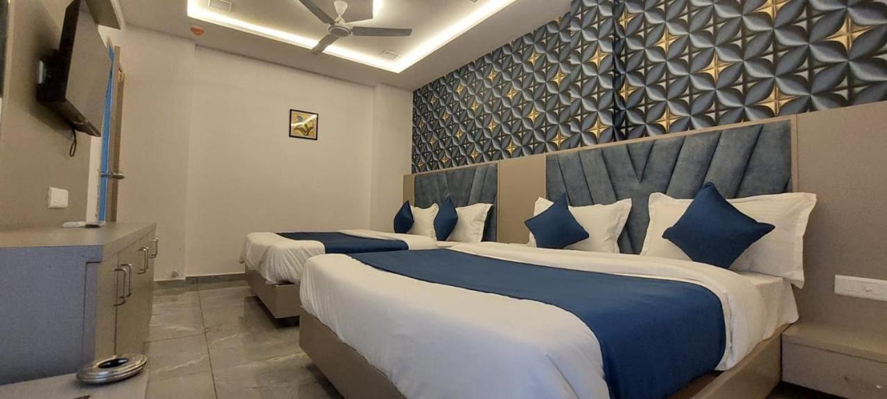 Hotel Season Αχμπανταμπάντ Εξωτερικό φωτογραφία