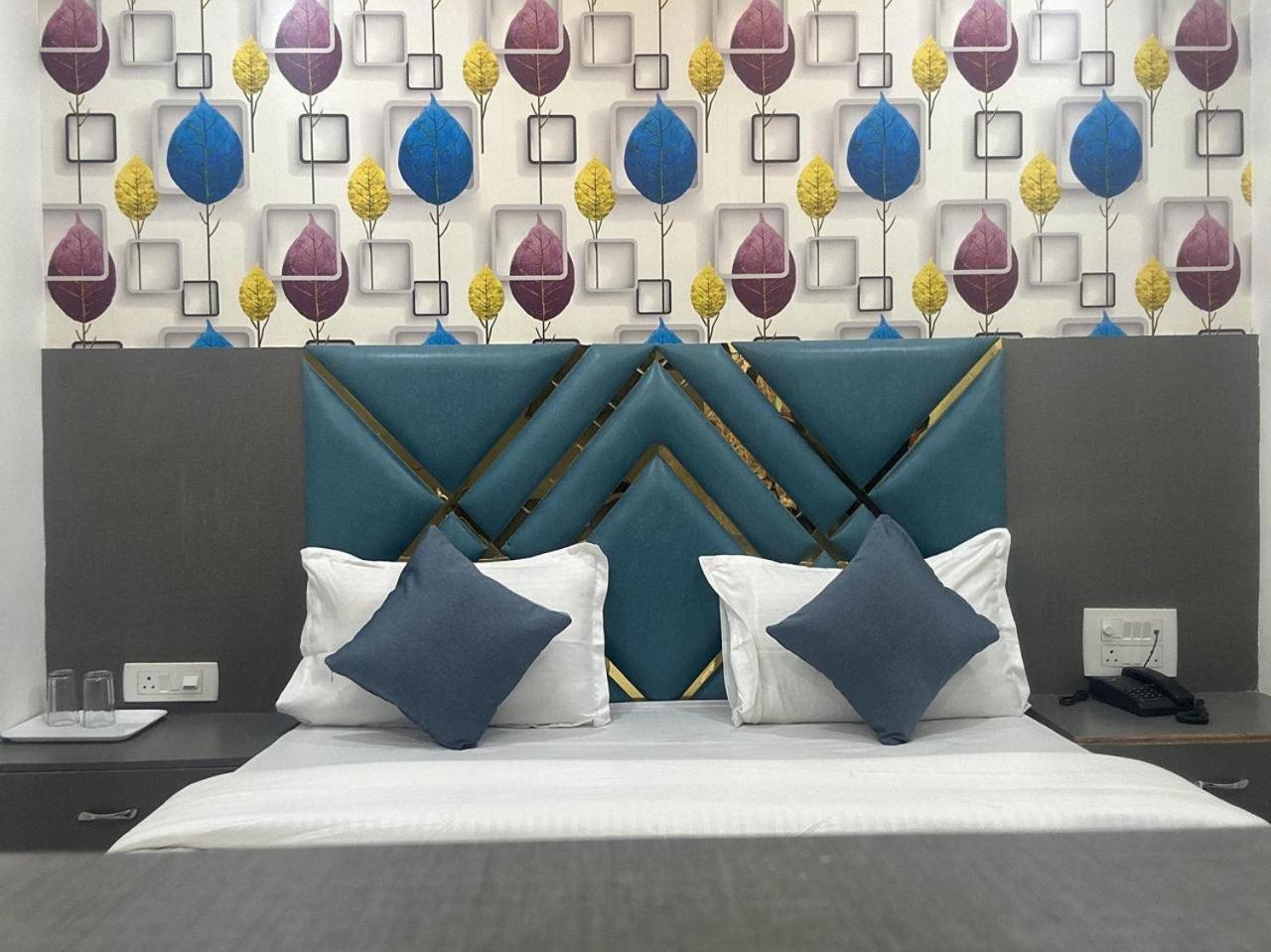 Hotel Season Αχμπανταμπάντ Εξωτερικό φωτογραφία