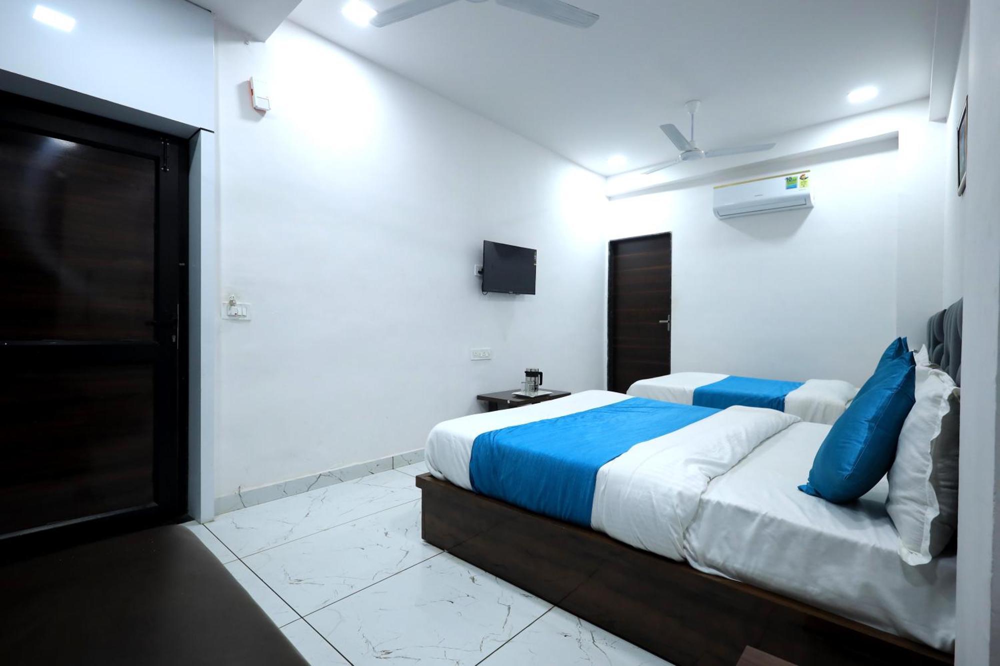 Hotel Season Αχμπανταμπάντ Εξωτερικό φωτογραφία